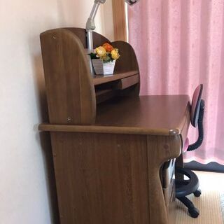 木製学習机の画像