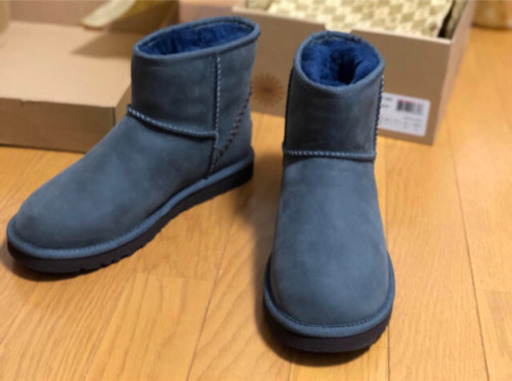 【最終値引】未使用　UGG Classic MINI DECO  ネイビー