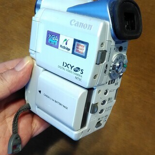 Canon MiniDVビデオカメラ  IXY DV 5（miniDVテープ録画・再生未確認のためジャンク品扱いで）の画像