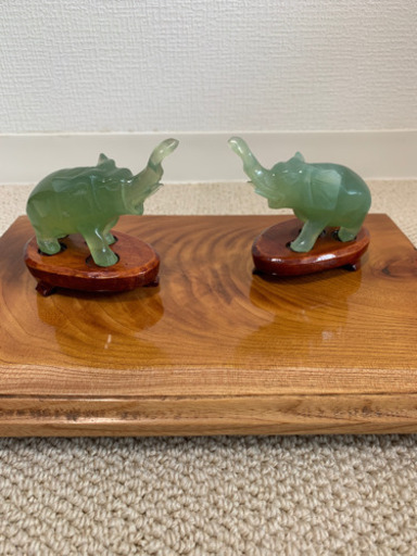 翡翠　ペア象　台座付き