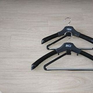 スーツハ用ンガー５点の画像