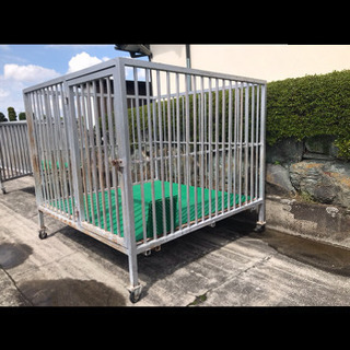 犬小屋　鉄製　キャスター付き　200×200の画像