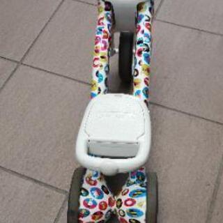 二輪車にもなれる三輪車の画像