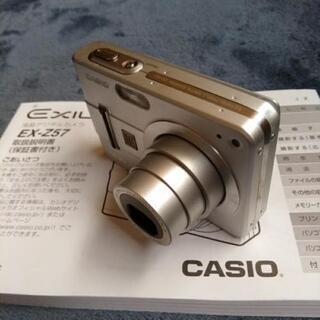 CASIOデジカメ（2005年製）の画像