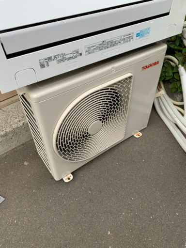 91☆ 東芝　ルームエアコン  2018年製　〜8畳用　美品　リモコン付き
