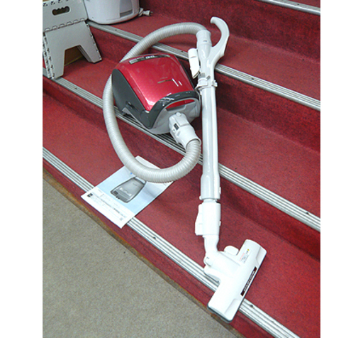 札幌【パナソニック 掃除機 2017年製】紙パック式 500W MC-PA36G 取扱説明書付き クラシックレッド 赤色系 キャニスター型 Panasonic クリーナー 本郷通店