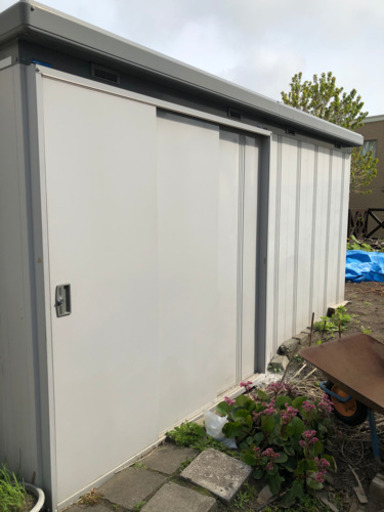 引き取り限定　イナバ 物置　解体必要