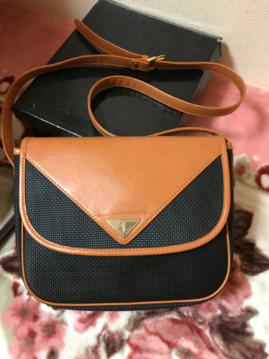 美品 イヴサンローラン ショルダーバッグ