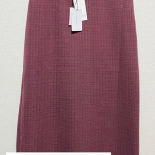 (値段交渉可)TATRAS FLUID タイトスカート　未使用の画像