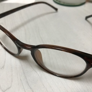 GUの伊達メガネ の画像