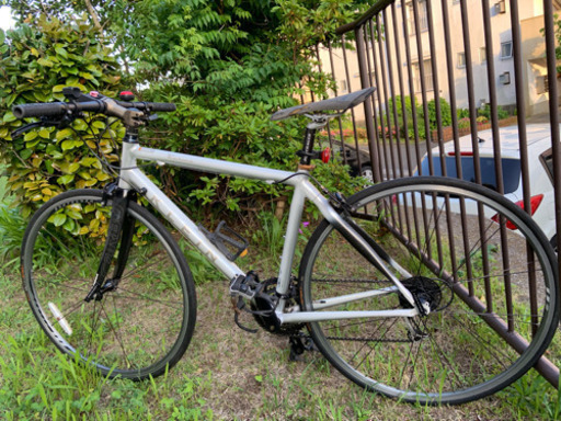  700Cクロスバイク