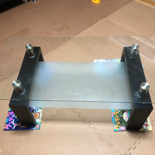 引き取り予定者あり　無料　テーブルの画像