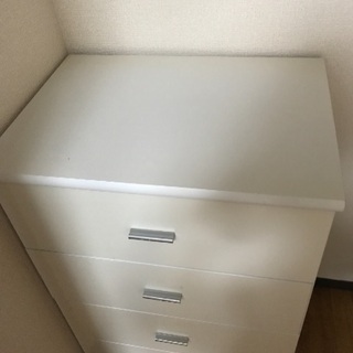 白 チェスト もらってくださいの画像