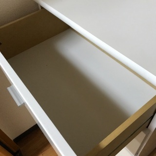白 チェスト もらってくださいの画像