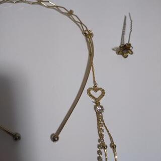 チャーム付きカチューシャ＆ヘアピンの画像