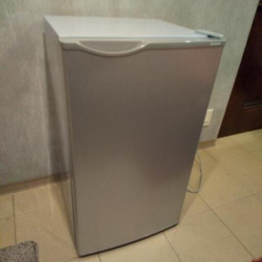 ほぼ新品 シャープ製ワンドア冷蔵庫