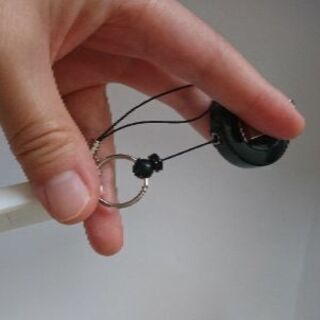 のび～るキーホルダー LEDライトとフックつきの画像