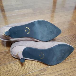 グレージュパンプスMの画像