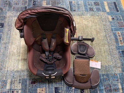 取り引き中　　コンビ　チャイルドシート　ネルーム　最上級クラス