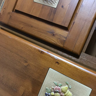 美品 天然木の衣装棚の画像