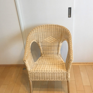 籐のイスの画像