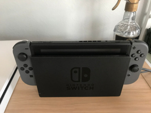 任天堂Switch(黒)本体+メモリ(64GB)+12ヶ月オンラインカード+ソフト(スプラトゥーン2)
