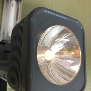 【非常時の情報収集に最適】 AM/FM ラジオ付き蛍光灯サーチライトの画像