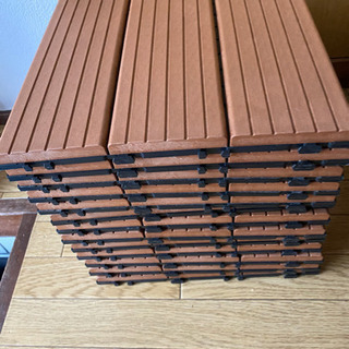 ウッドデッキ　超美品　（日にあたったことがない）