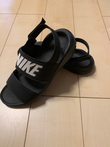 NIKE タンジュンサンダル