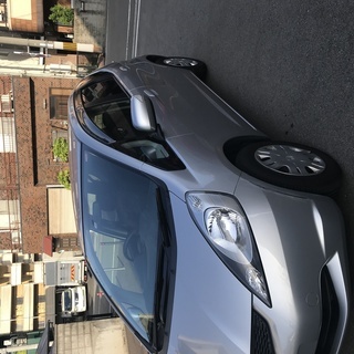 ホンダ　フィットを売ります。