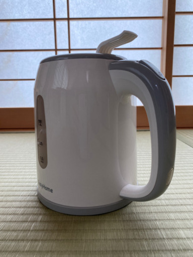 電気代⤵︎【漏水防止機能つき】箱つき【電気ケトル：used】