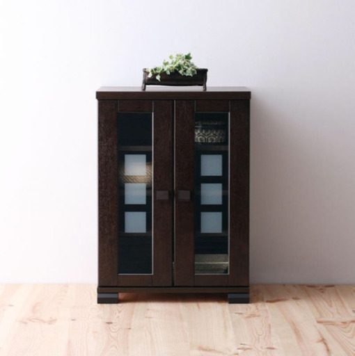 キャビネット ガラス 棚 シェルフ　高さ813mm 幅585mm 奥行418mm