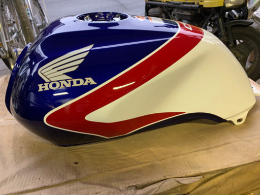 NC42 CB400SF タンク