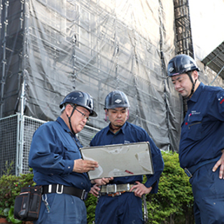 写真で見ればわかるアットホーム感！！⸜( ´ ꒳ ` )⸝　防水工事のクラフトマン【未経験から日給1万円～1万8千円】の画像