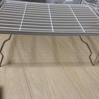 突っ張り 棚と収納に使える棚 伸縮棚の画像