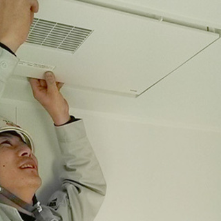 TOTOのユニットバス施工代理店の協力会社、一人親方【一人＝月収70万円　二人＝月収120万円】の画像