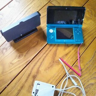 Nintendo3DS★充電器★ペン付き★ソフト多数