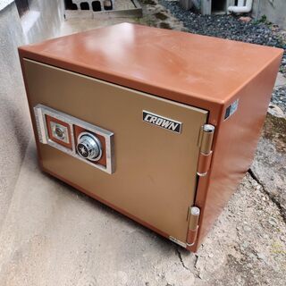 家庭用耐火金庫 ダイヤル＋鍵式