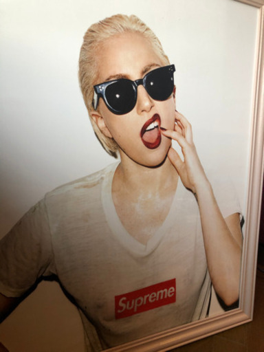 レディガガ　supreme  ポスター