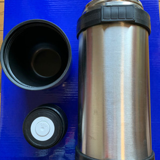 【値下げしました800円→500円】ステンレス製水筒とマグカップのセットの画像