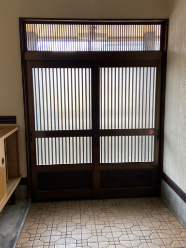 玄関ドアサッシ