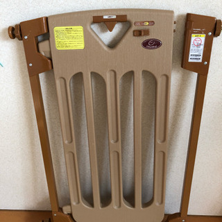 取引中 ベビーゲートスマートゲートスリム 日本育児【設置幅60〜68cm】の画像