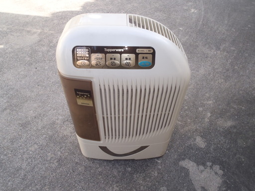 タッパーウェア除湿乾燥機