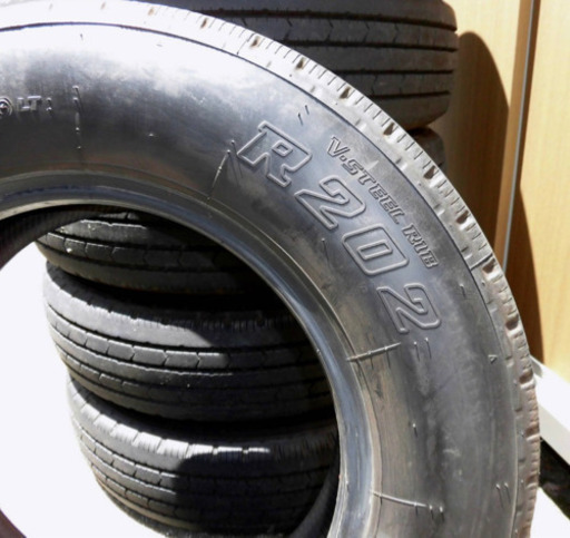 2019年製 ブリジストン R202 195/75R15 タイヤ 6本セット キャンター