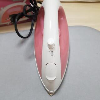 SANYOスチームアイロン　アイロン台セットの画像
