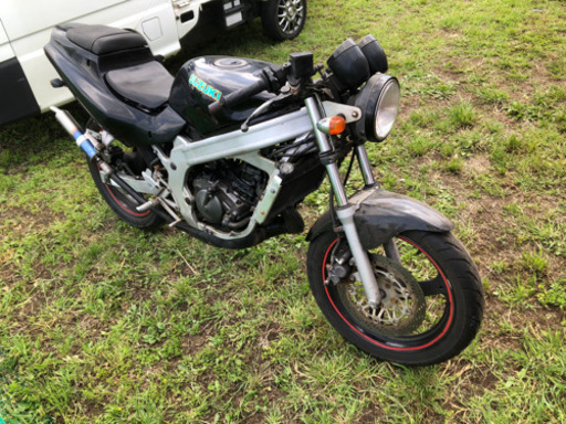 スズキ　ウルフ125  2ストエンジン