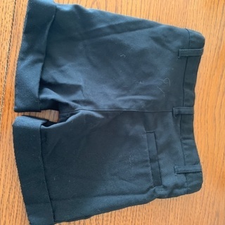 【譲ります】子供用黒半ズボンの画像