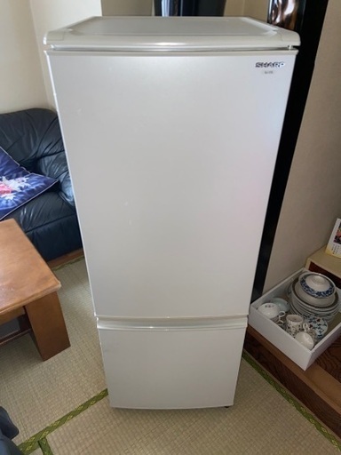 ツードア式冷蔵庫