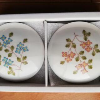 値下げ　有田焼　錦松梅の容器　2個セットの画像