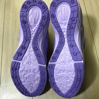 値下げします！瞬足　23.5cm 新品の画像